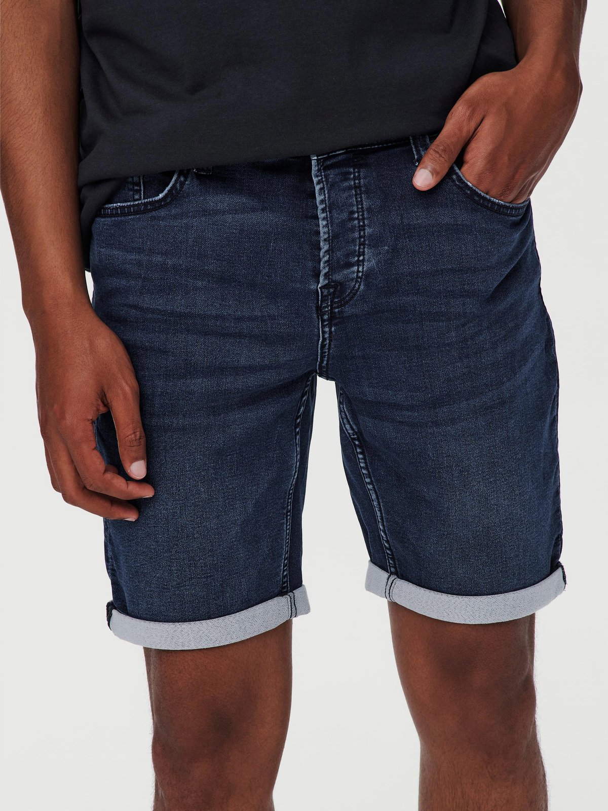 globe goodstock shorts