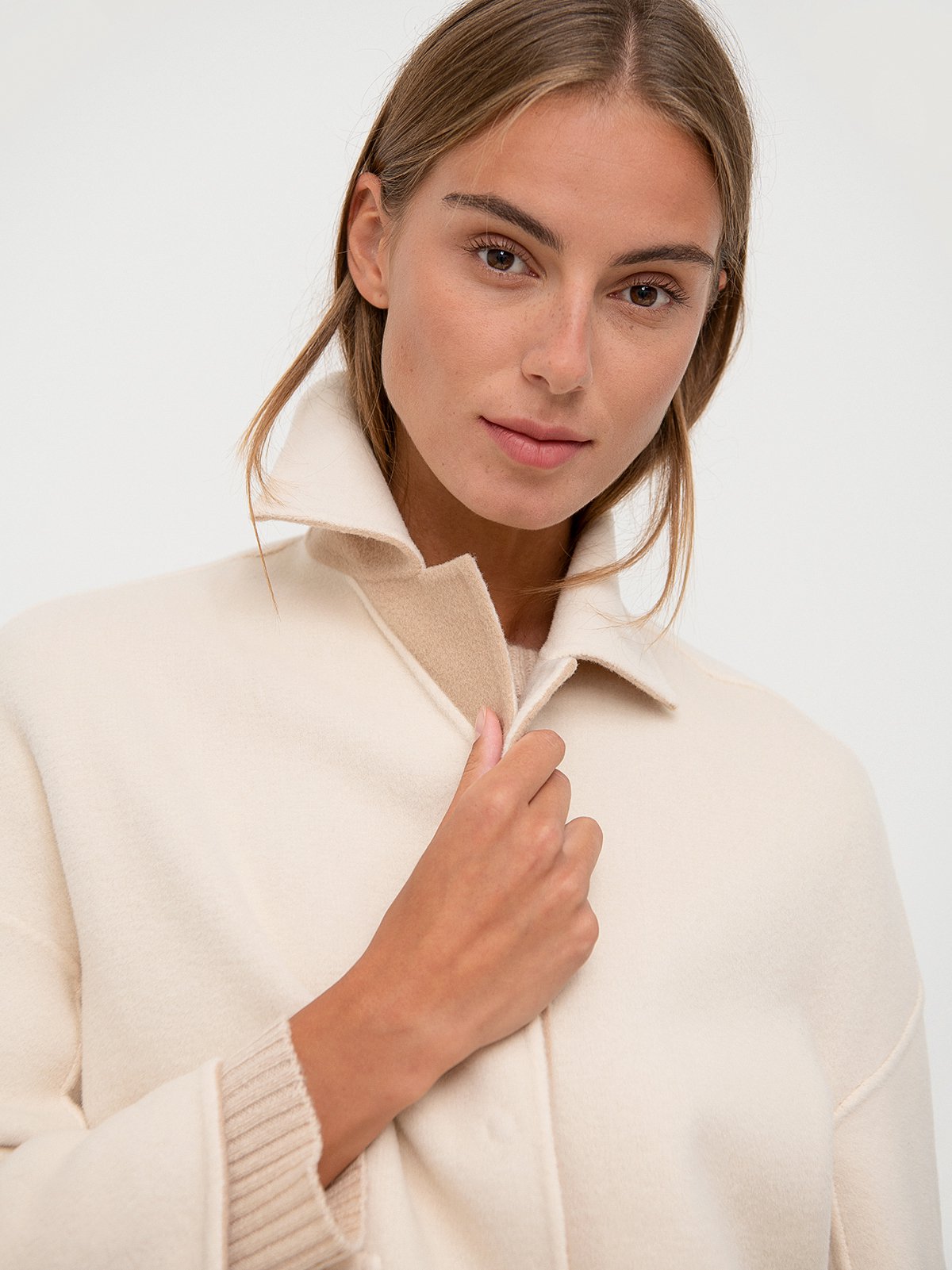 Women's short coat beige Weekend Max Mara | Soulz.lt