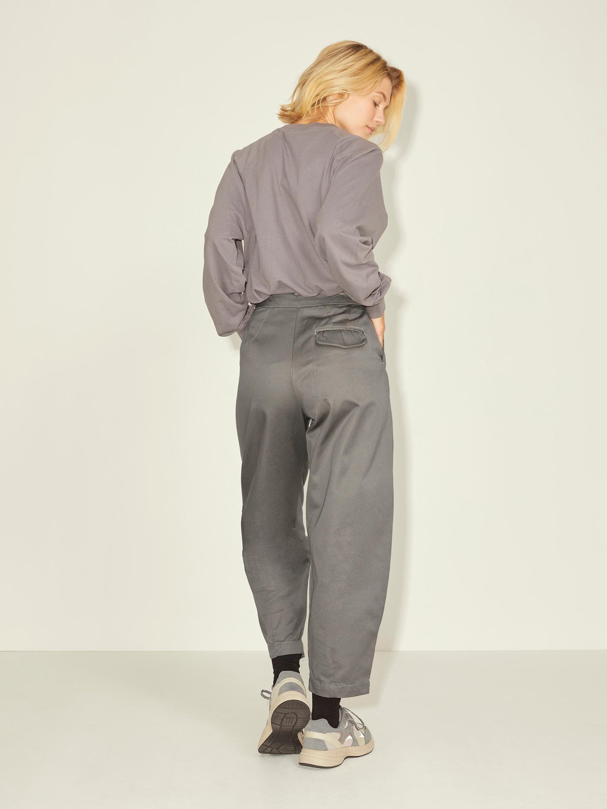 cofortable reason daily slacks 在原みゆ紀 Women's trousers stone JJXX | Soulz.lt