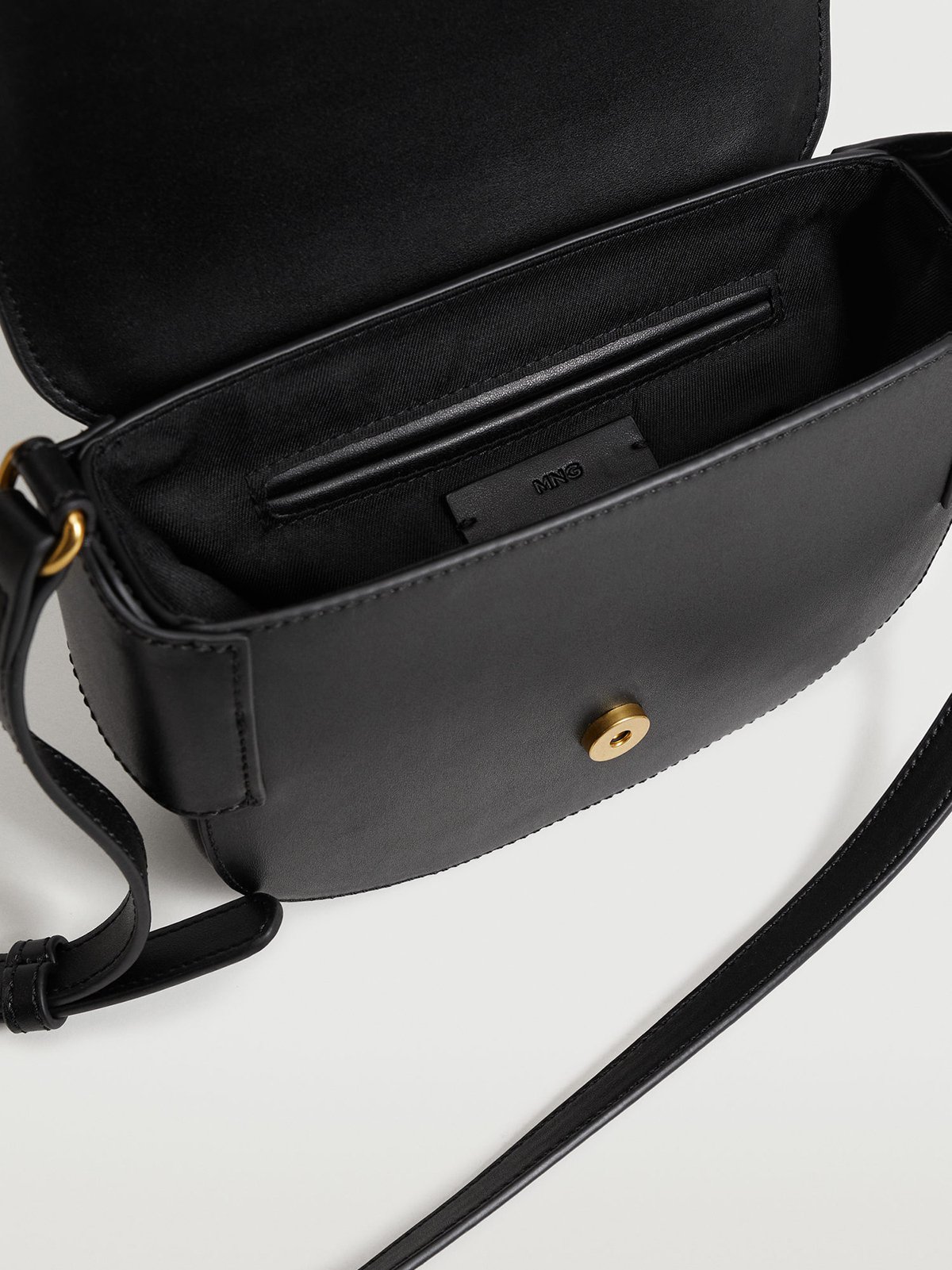 jet set east west crossgrain leather crossbody