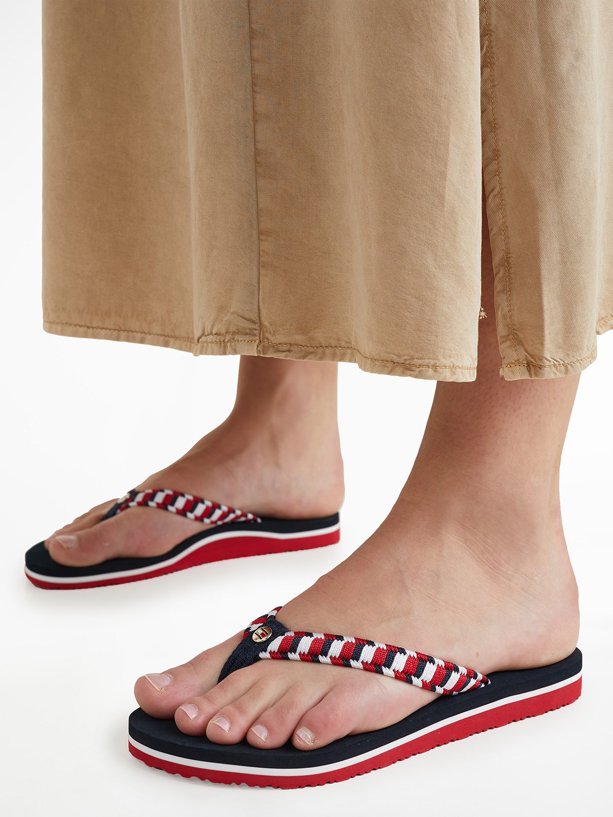 tommy hilfiger women's flip flops