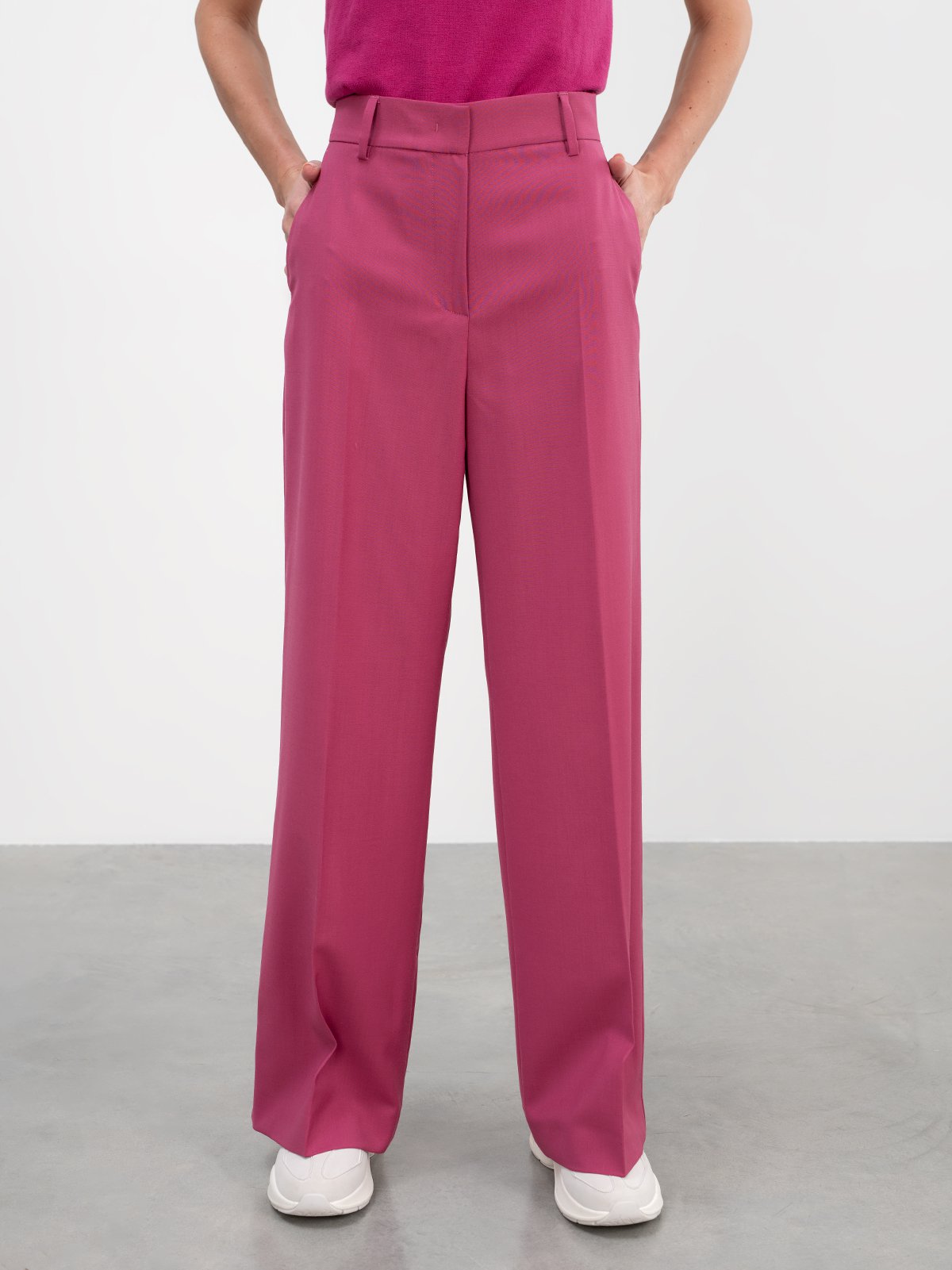 パンツ MAX MARA Woman Pants Pink 2411131014600 057 Linen canvas trousers, dark pink | Weekend Max Mara