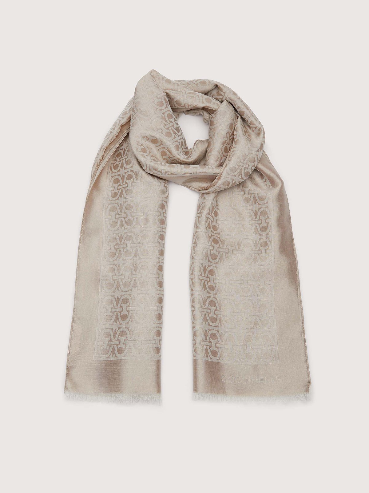 スカーフ COCCINELLE Woman Scarf Grey E7SLY330101 Y39 Women's scarf beige Coccinelle | Soulz.lt