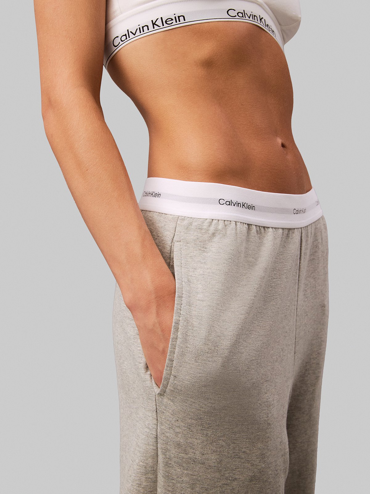 Ladies calvin klein pants online