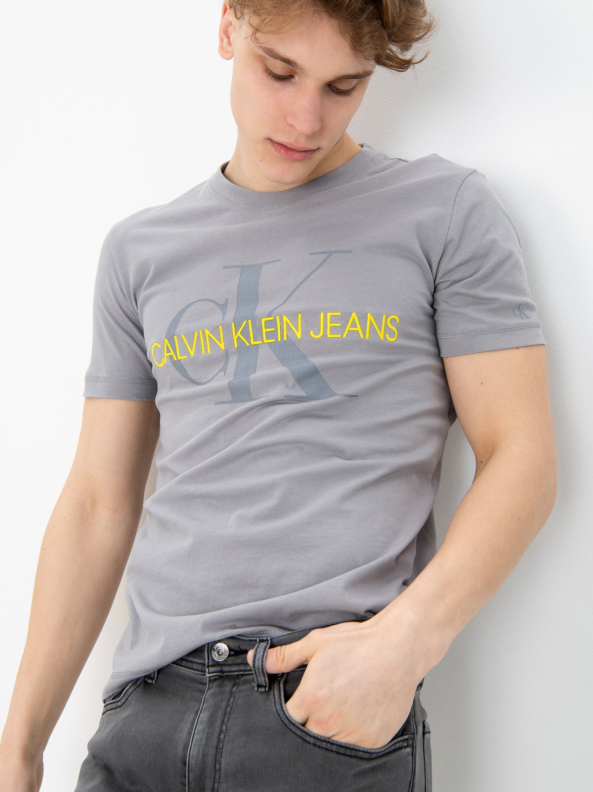 CALVIN KLEIN Men's T-shirt -NM2355E-UB1 -Black.